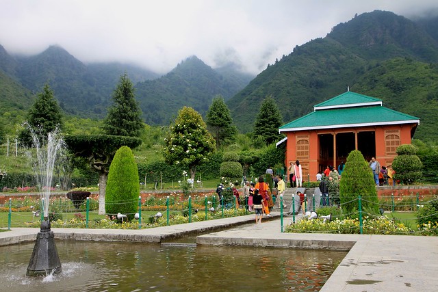 Cheapest tour packages for Kashmir